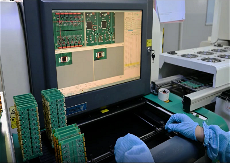 摩泰光電-SMT車間-AOI測試