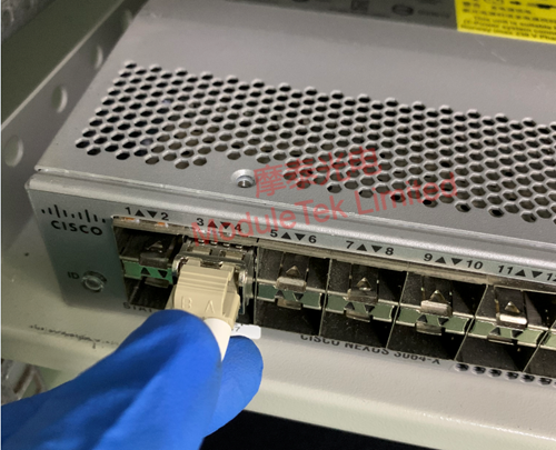  Access jumper on the optical module