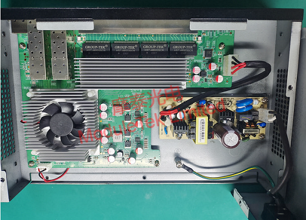  兮克 SKS7300-8GPY4XGS內(nèi)部構(gòu)造