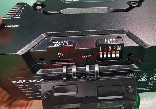 設(shè)備SD卡槽